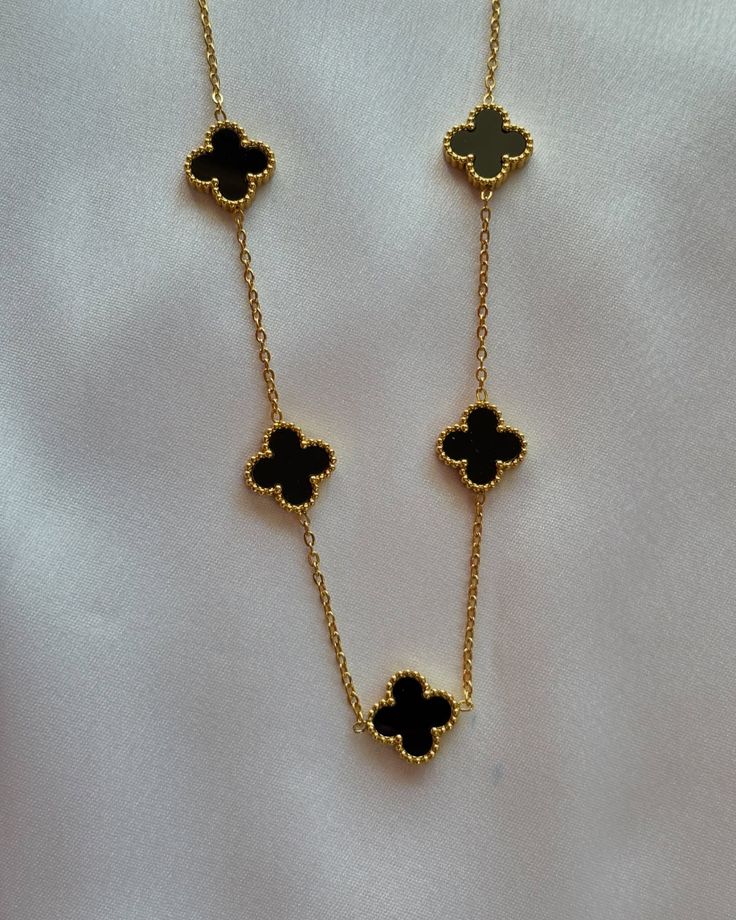 Five clover Necklace