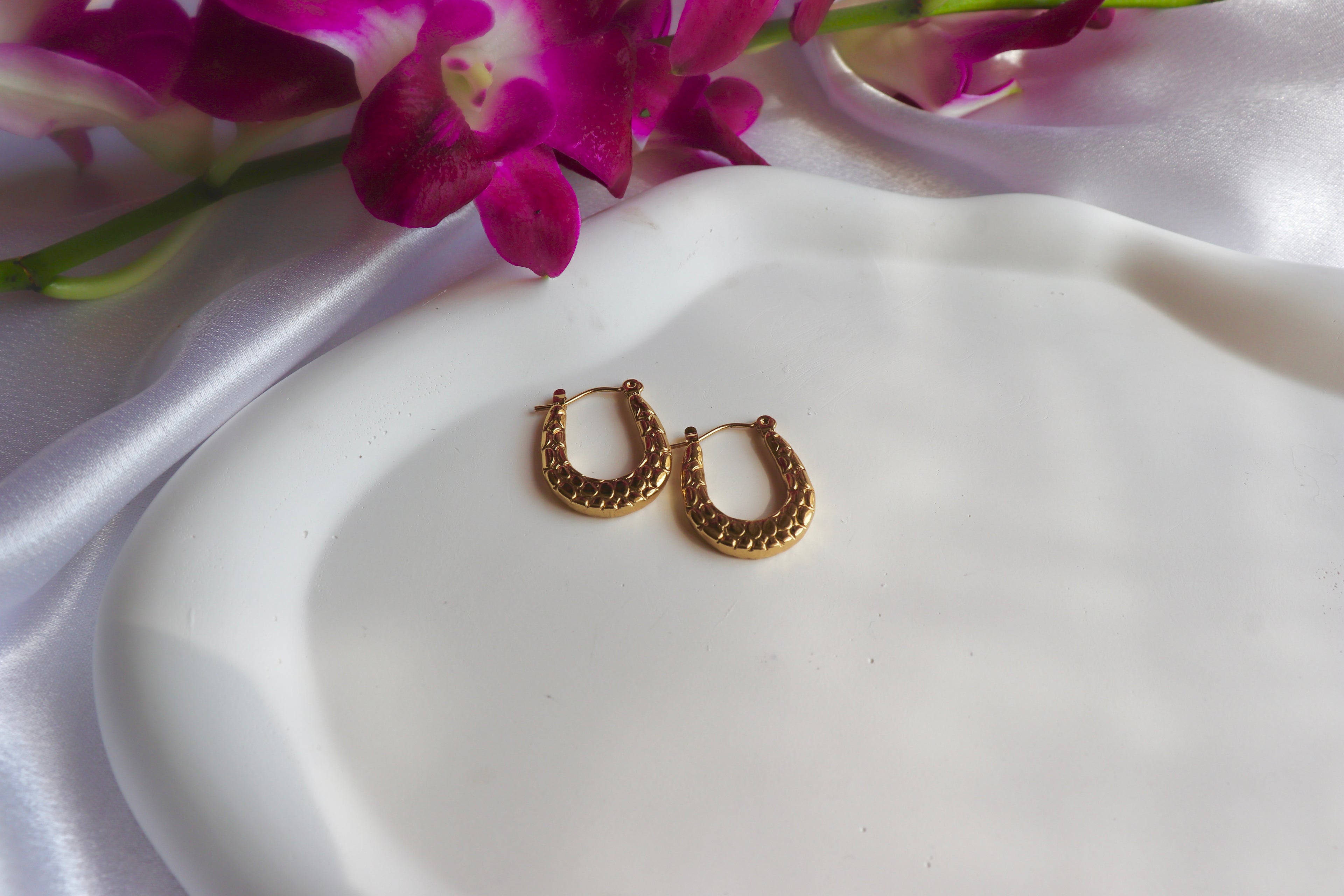 Diva Texture Hoops