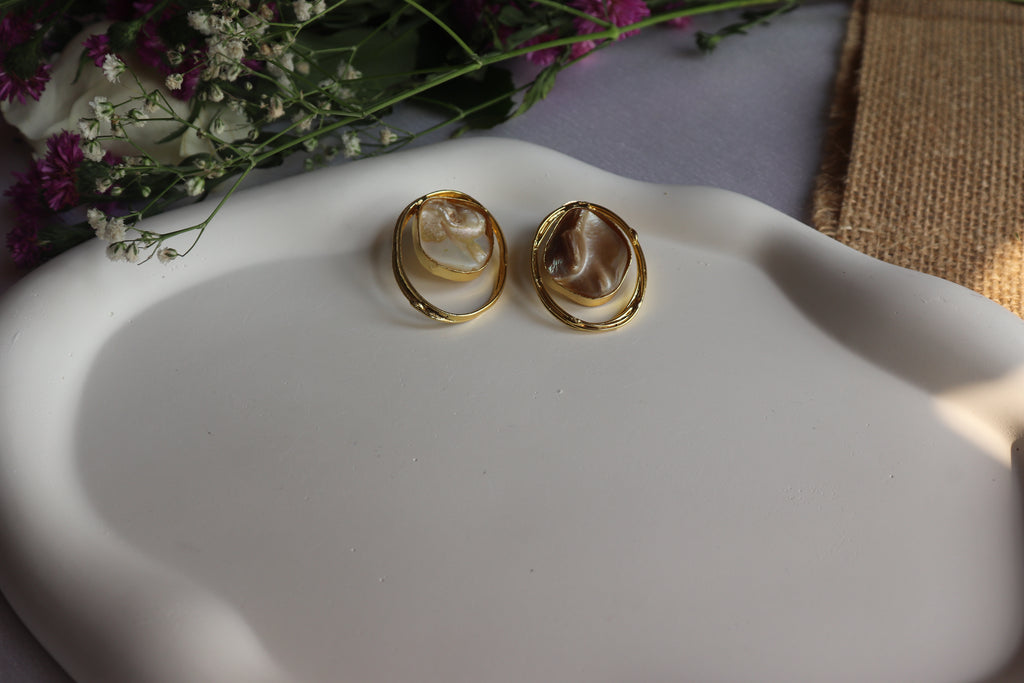 Golden Aura Stones Necklace