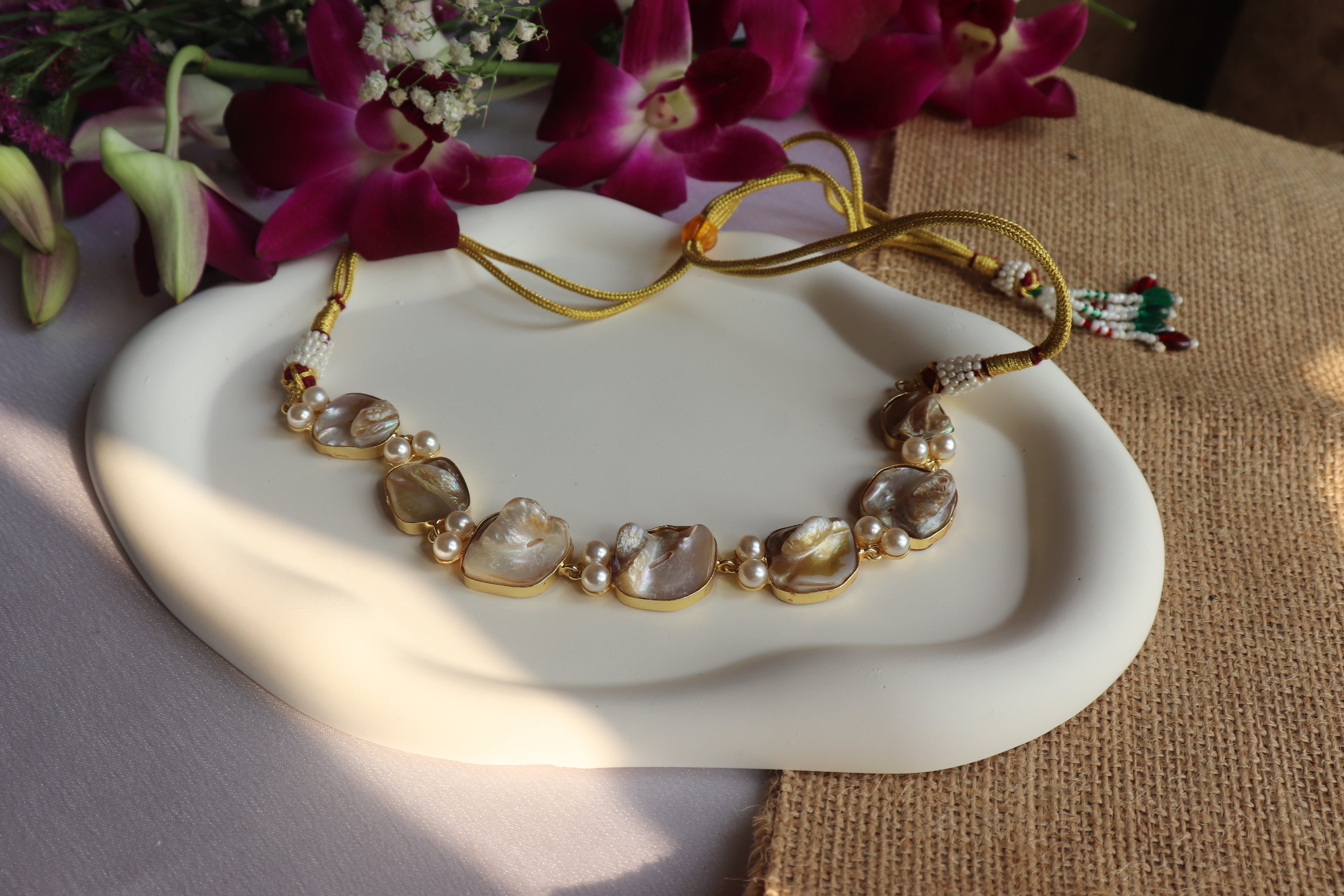 Chic Crystal Pearl Necklace