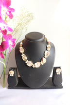 Chic Crystal Pearl Necklace