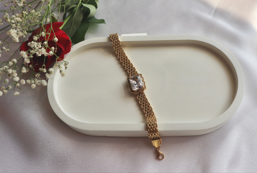 Square Diamond in Golden chain Bracelet