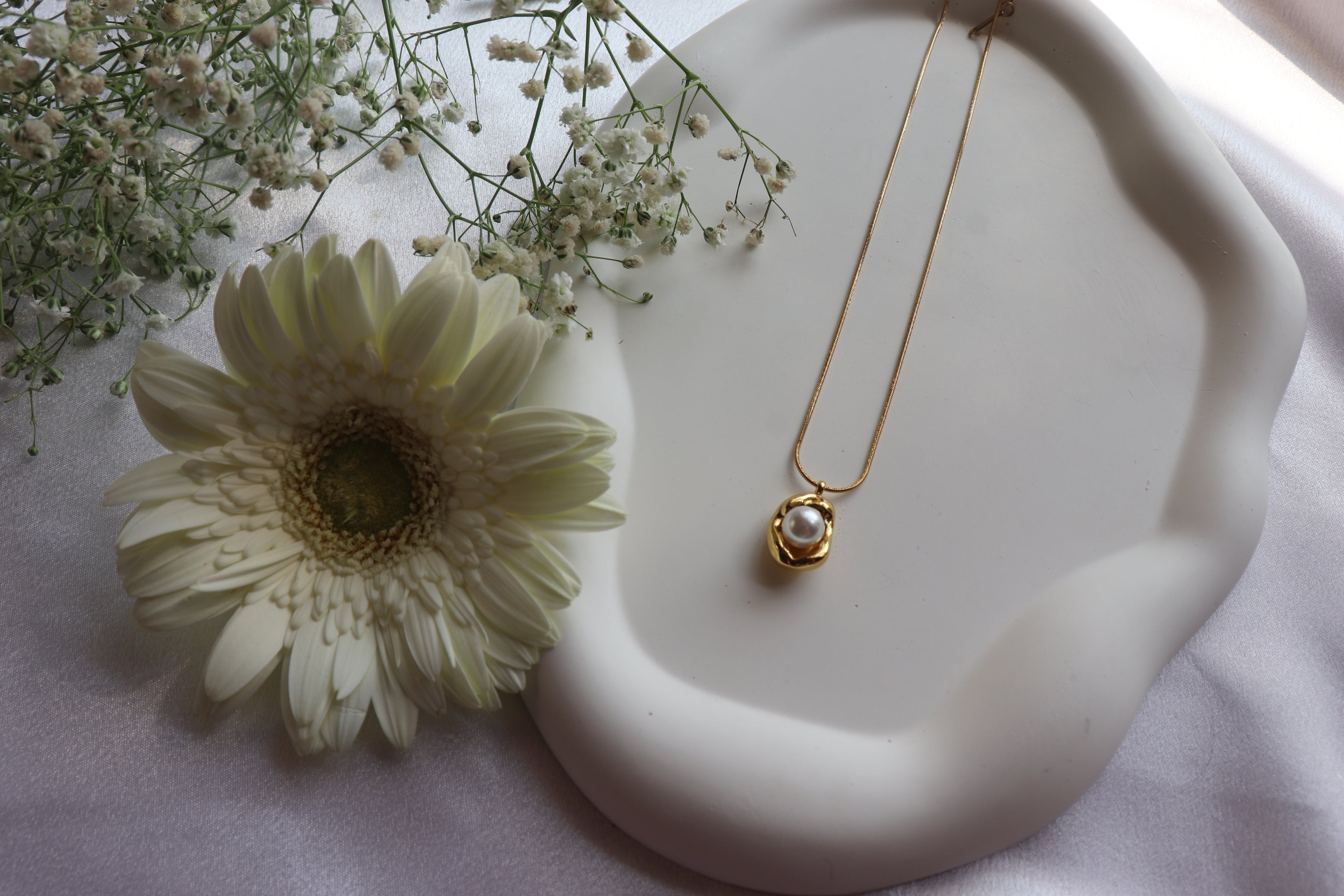 Ocean Pearl Shell Necklace