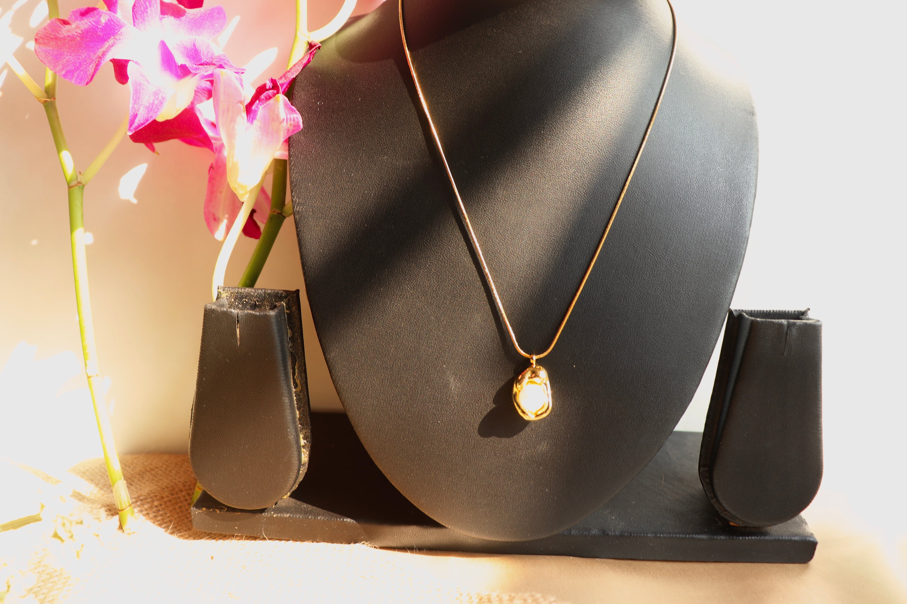 Ocean Pearl Shell Necklace