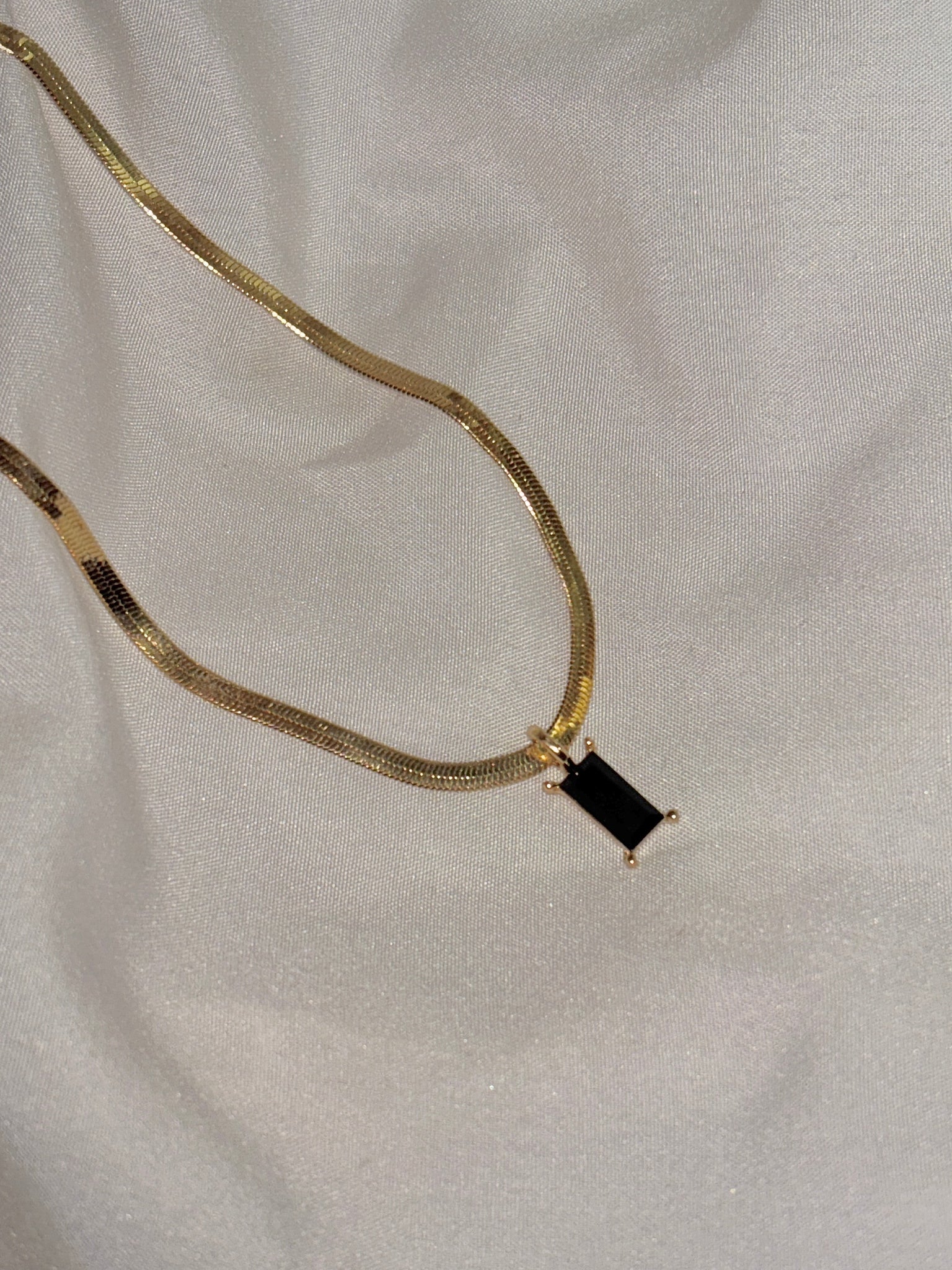 Snake Luxe Chain with Black pendant