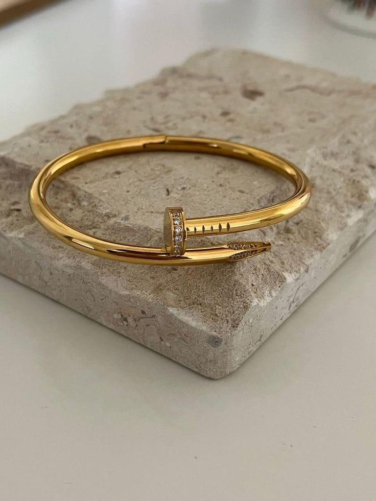 Nail Bracelet Gold